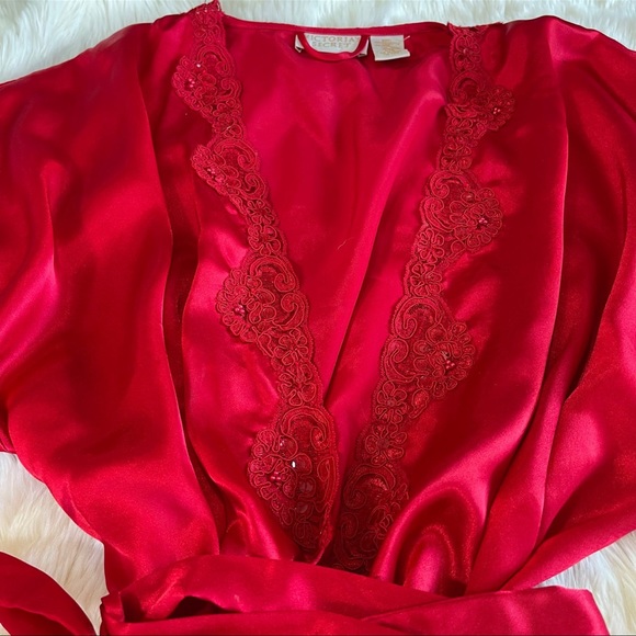 Vintage Victoria Secret Gold Label Silky Lace & Beaded Kimono Robe - Picture 3 of 9
